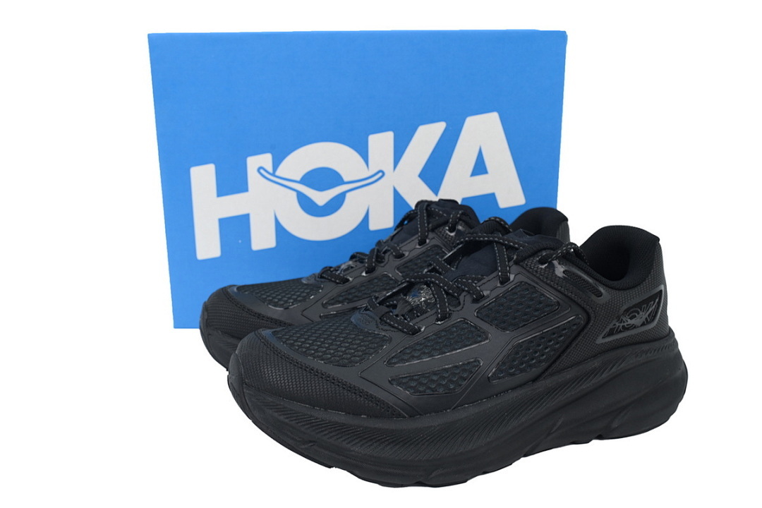 1155370-BBNB Clifton One9 'Carbon Black'