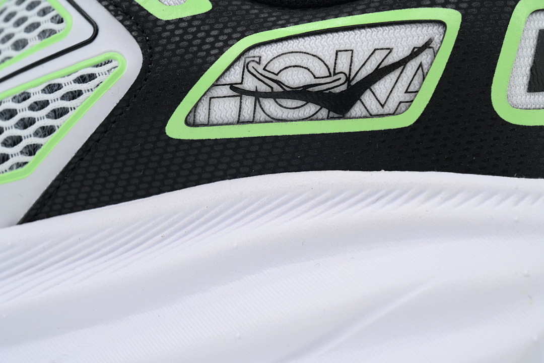 1155370-BWHT Clifton One9 'White Black Green
