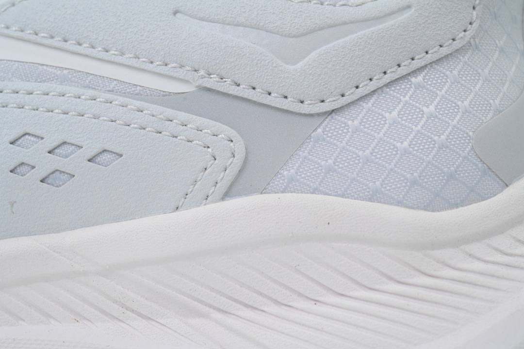 1162850-WMC HOKA Moonlight White