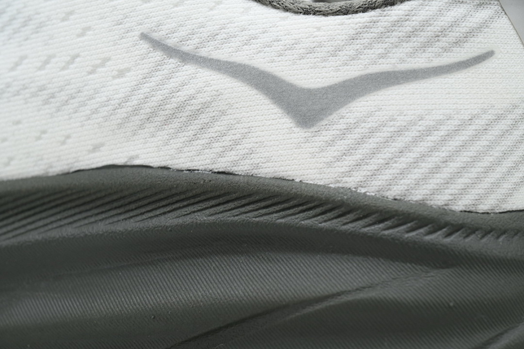 1159910-HMS HOKA Clifton 9 GORE-TEX 'Stealth Tech Pack'