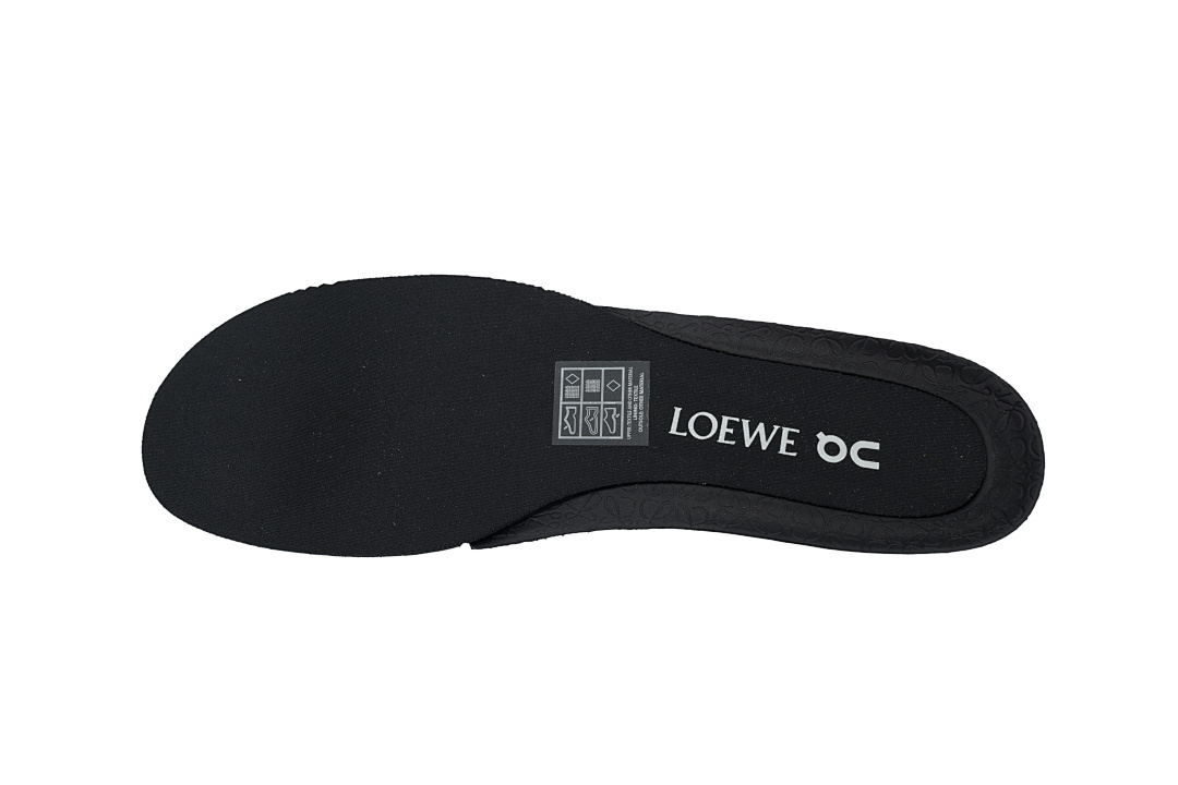  Cloudtilt Black And White