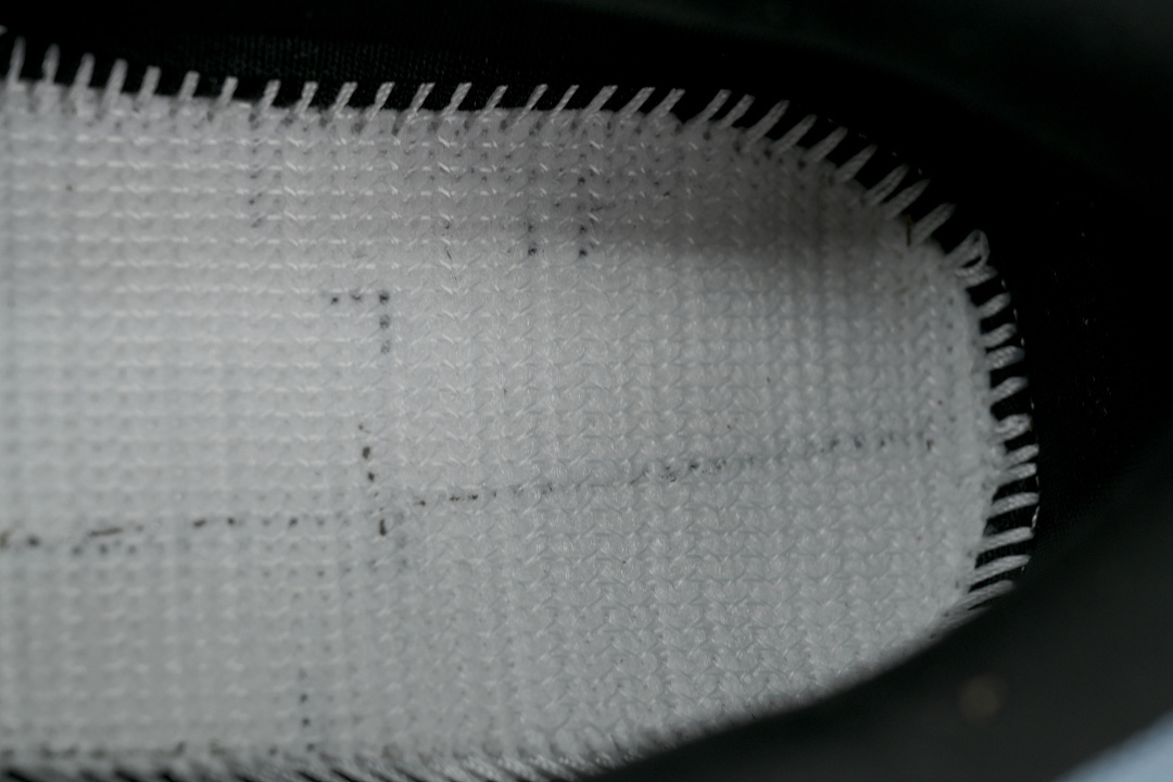 Cloudtilt White Blue