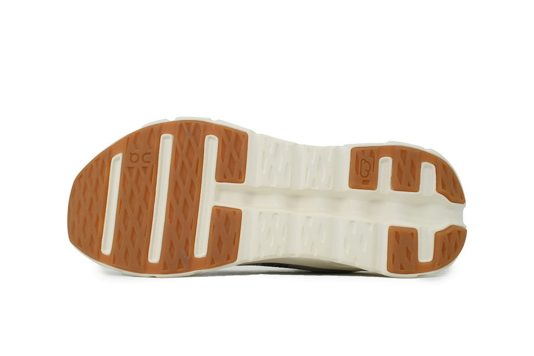 Cloudtilt White Army Green