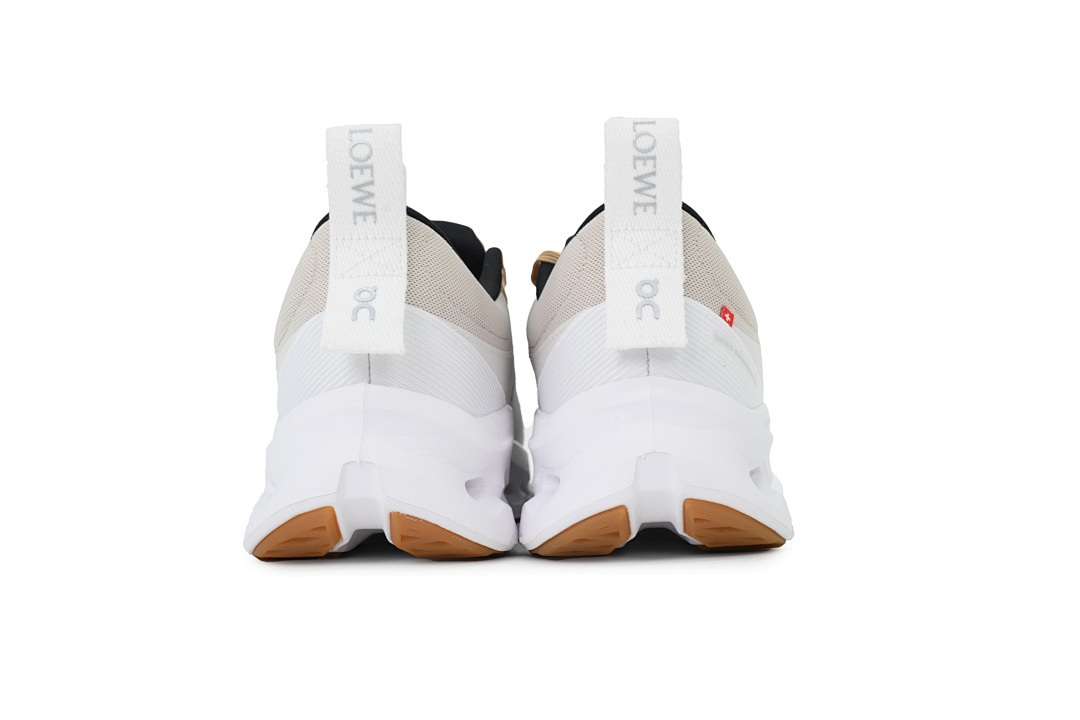 Cloudtilt White Brown