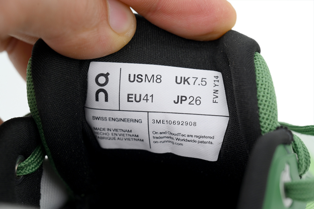 Cloudtilt White Green