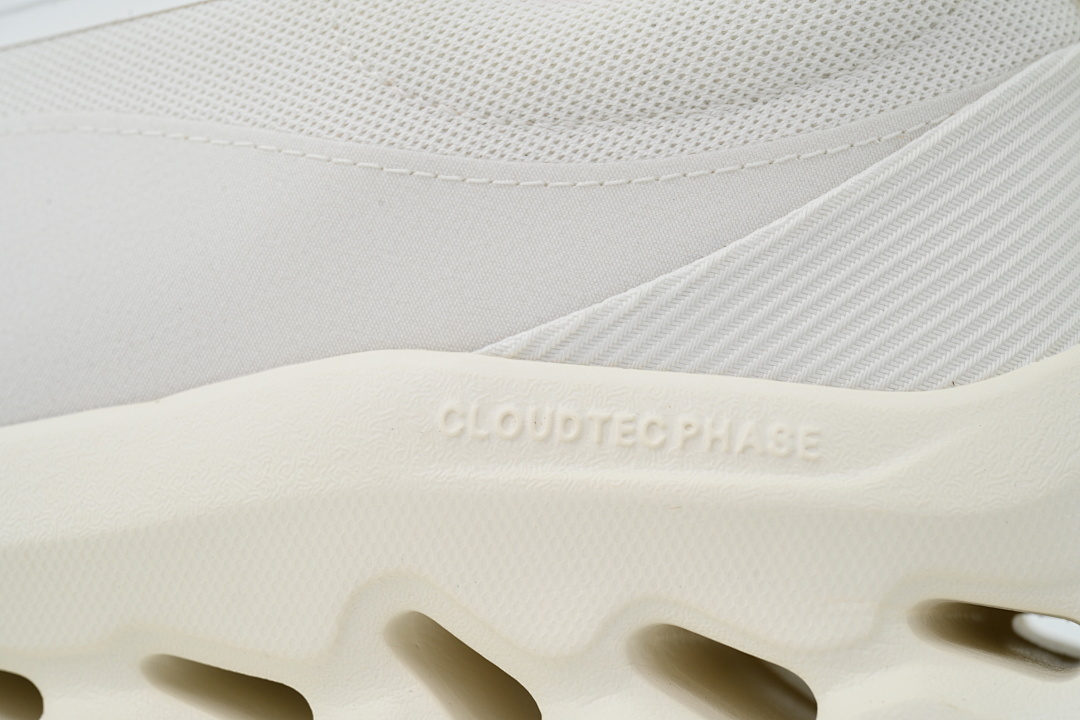 Cloudtilt White Orange