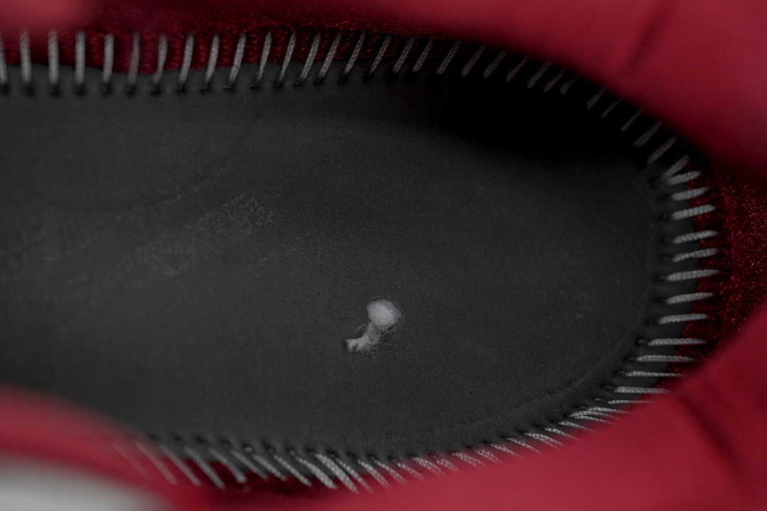 IM0557-001 Caitlin Clark x Zoom Kobe 5 Protro Gray Red