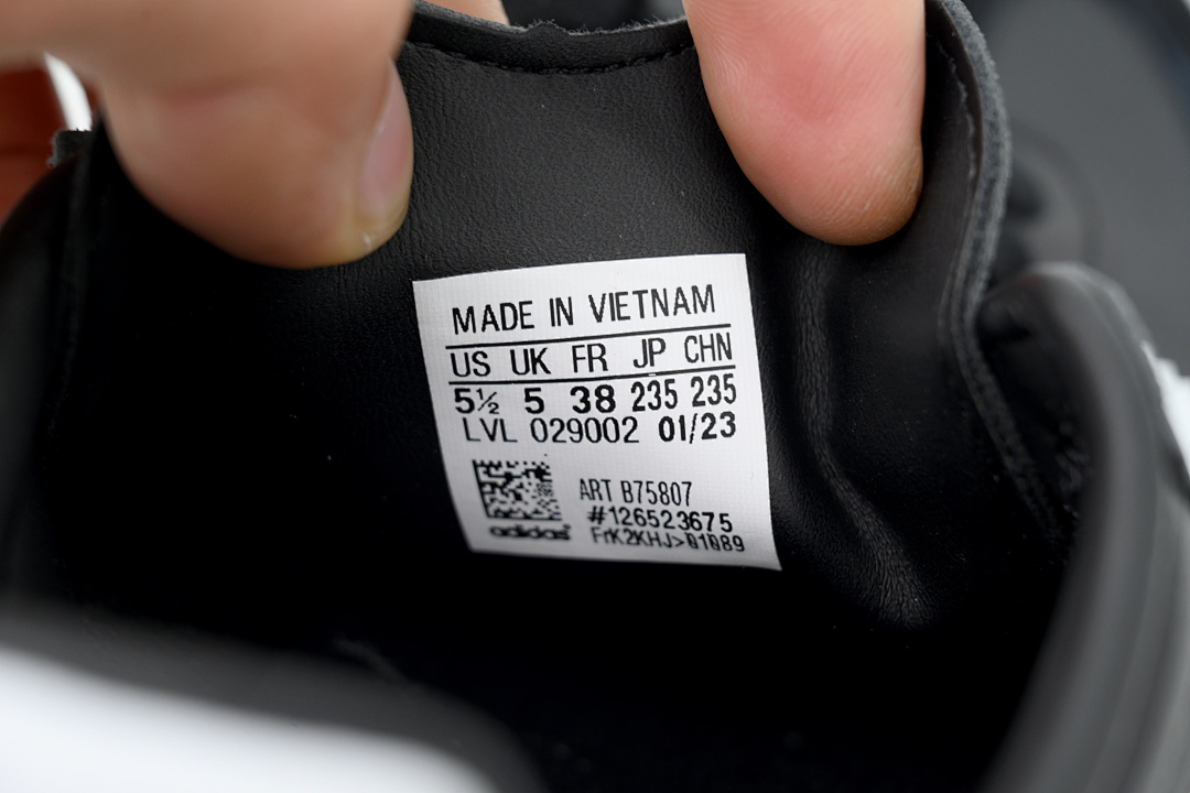 B75807 Adidas Samba OG 'Black Gum'