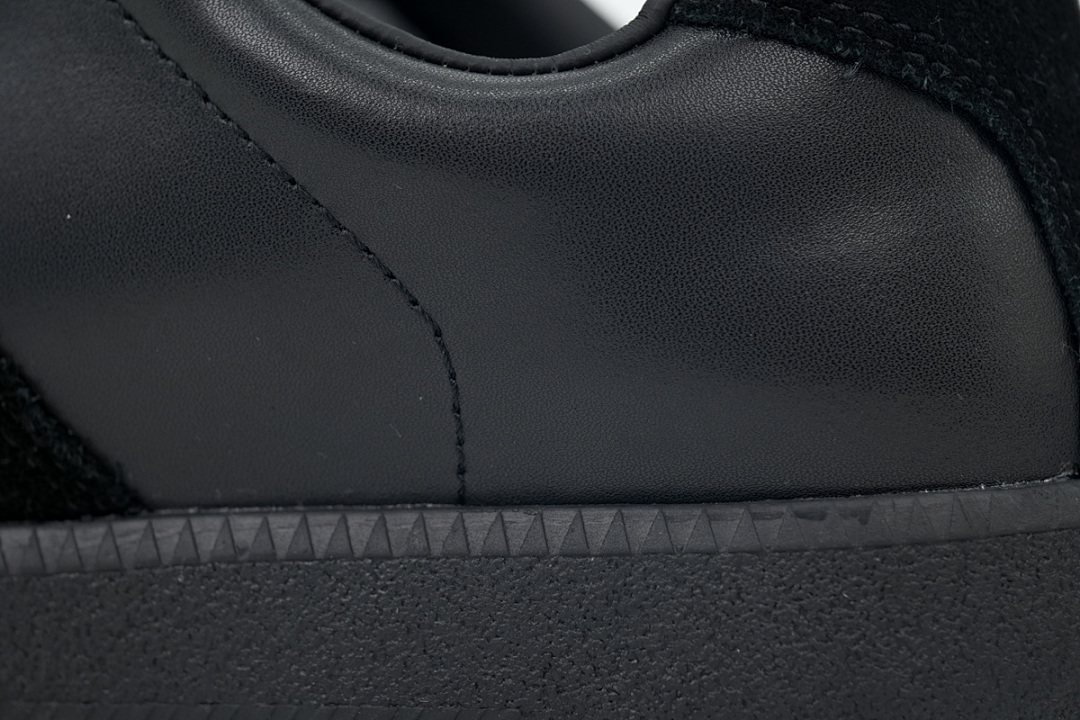 Maison Margiela All Black