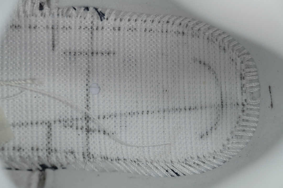 DD0587-002 Air Jordan 5 Retro 'Wolf Grey' 2026