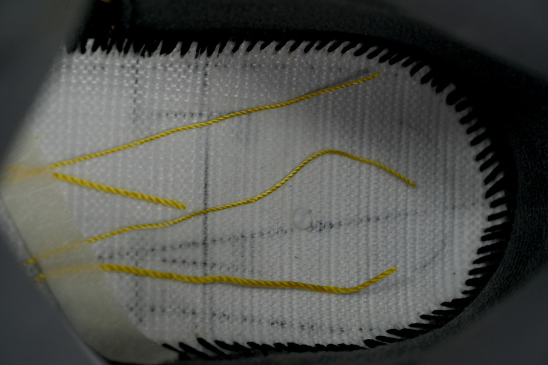 IO3372-700 Air Jordan 5 Retro T23 'Tokyo' 2025