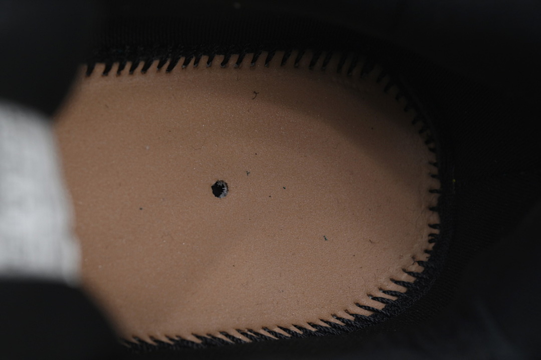 Balenciaga Runner Black And Red Characters