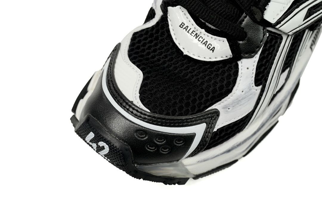 Balenciaga Runner Black White