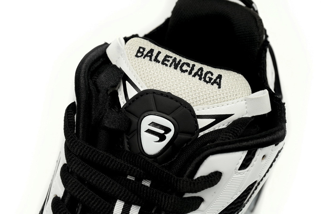 Balenciaga Runner Black White