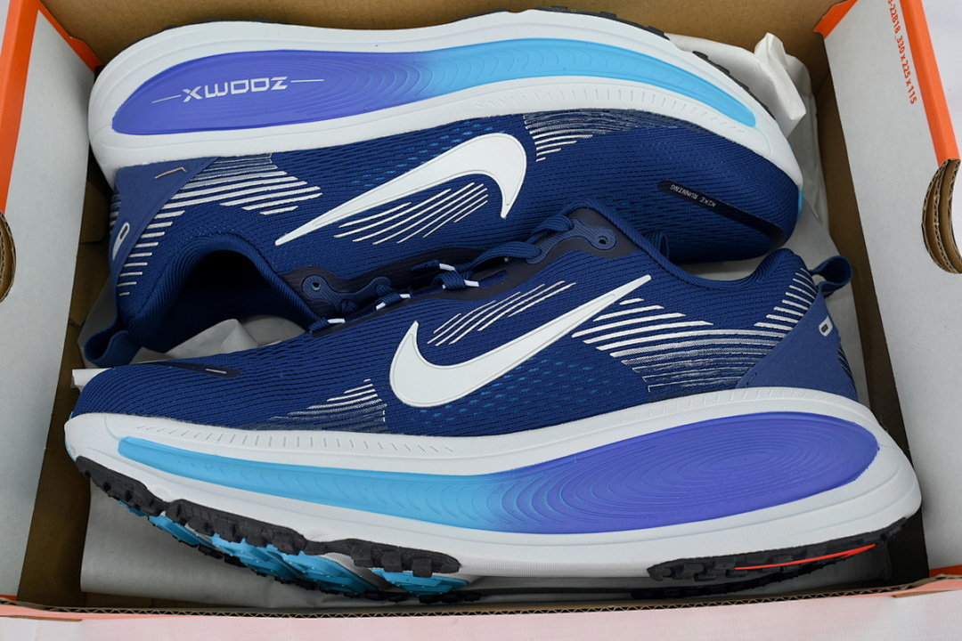 NIKE Vomero 18 'Blue Void Blue Lightning'