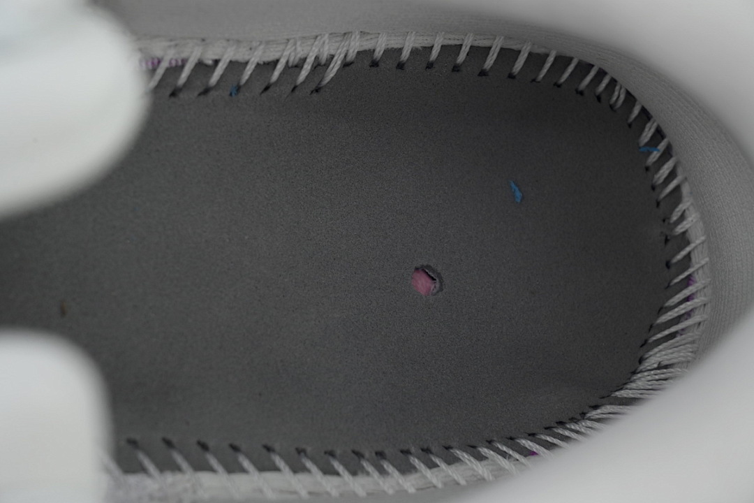 NIKE Vomero 18 'Summit White Elemental Pink'