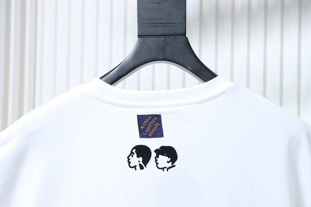 h140 001 Louis Vuitton 