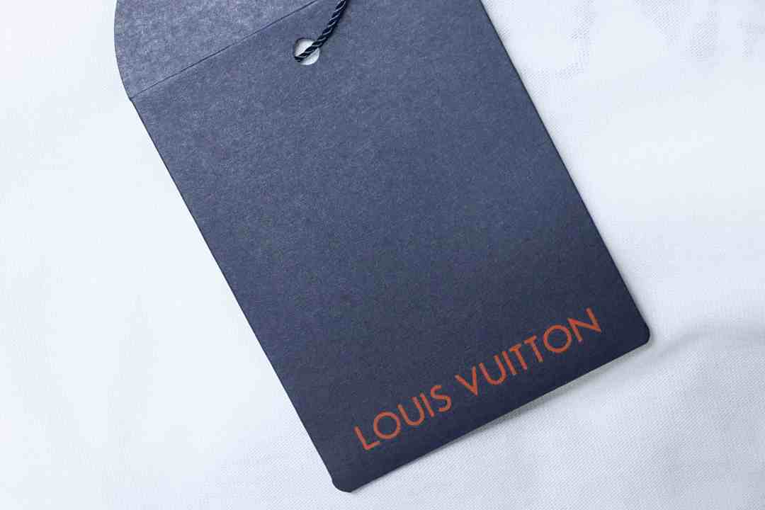 h140 001 Louis Vuitton 