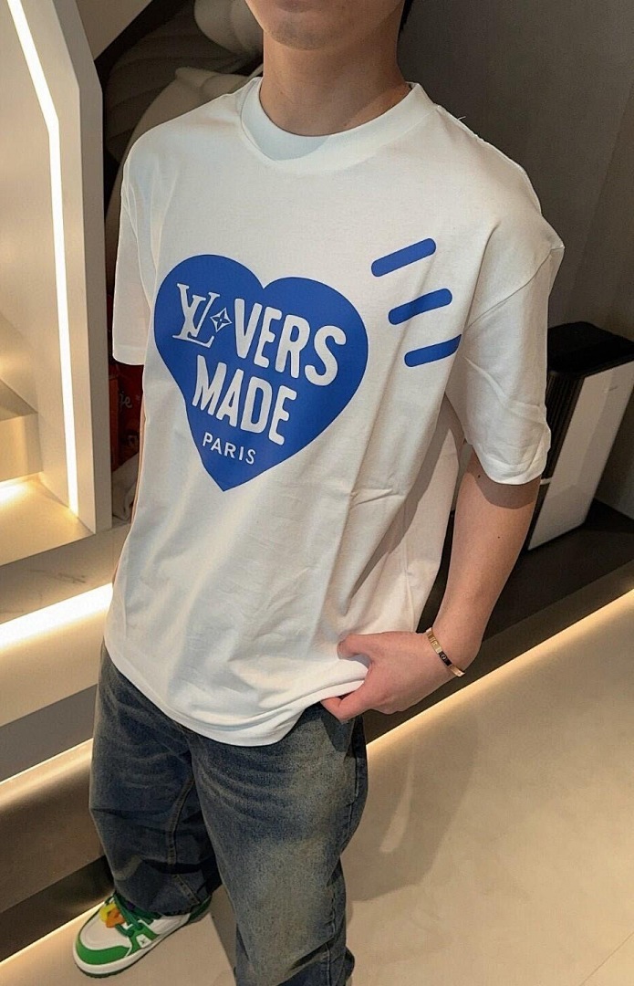 h140 001 Louis Vuitton 