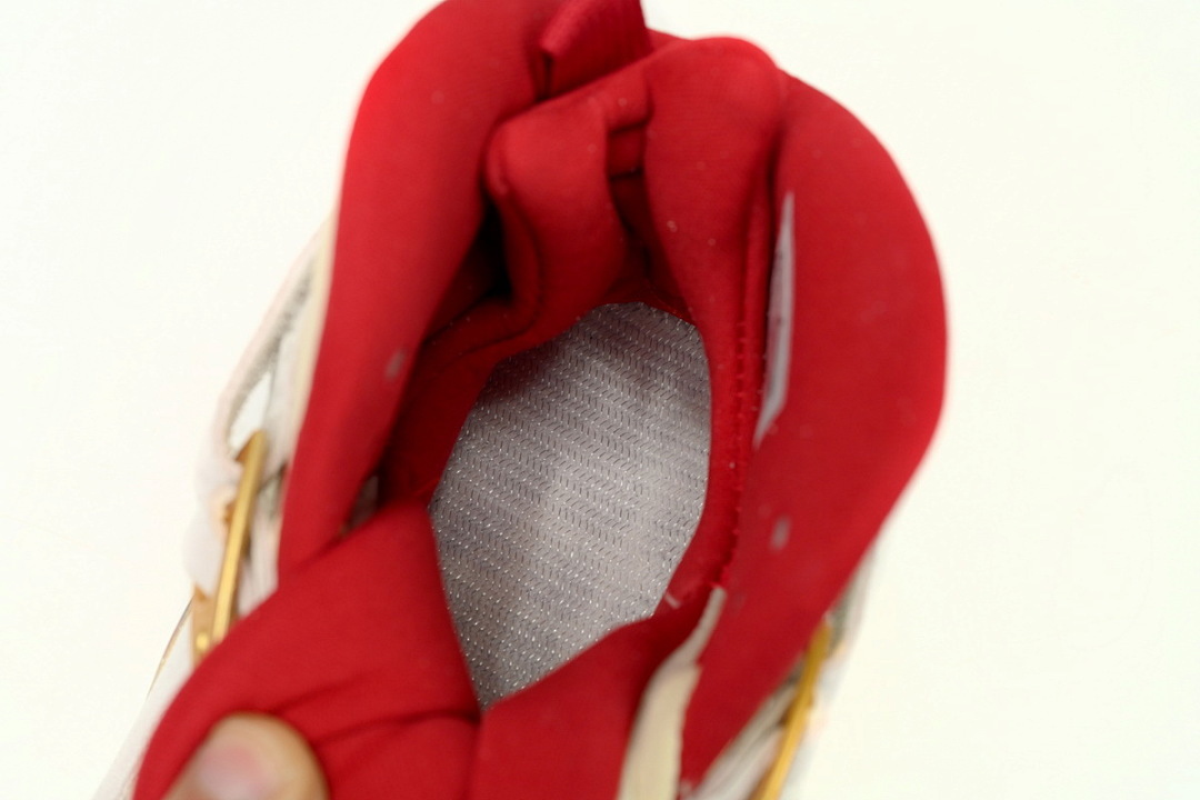 SoleFly x Air Jordan 8 “Mi Caca Es Su Casa”