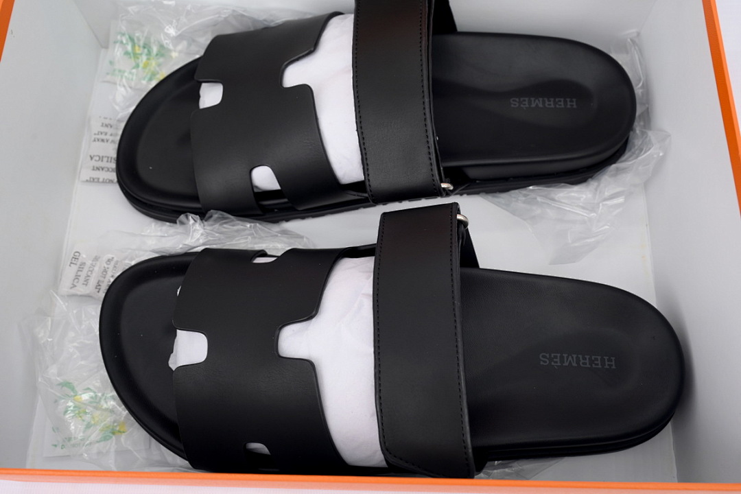Hermès Flat Sandals all black 
