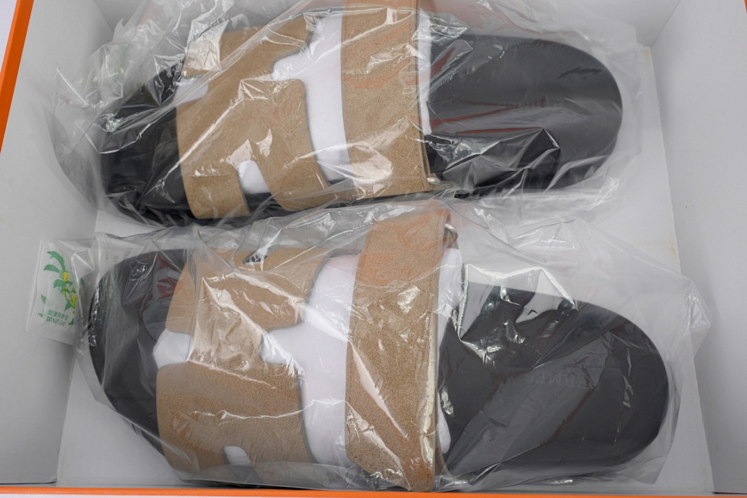 Hermès Flat Sandals Khaki suede