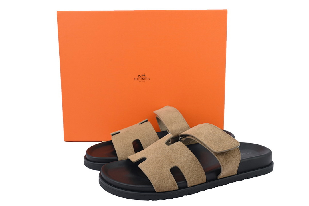 Hermès Flat Sandals Khaki suede