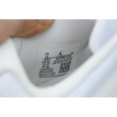 Wmns Air Jordan 11 Low 'Mother's Day' 02