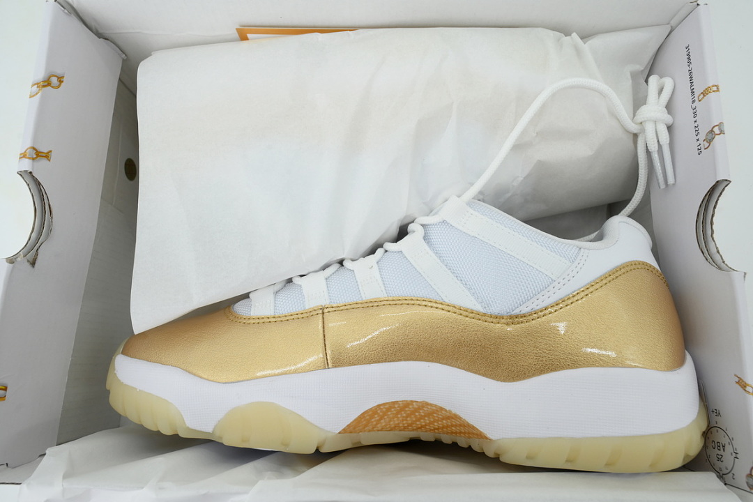 Wmns Air Jordan 11 Low 'Mother's Day'