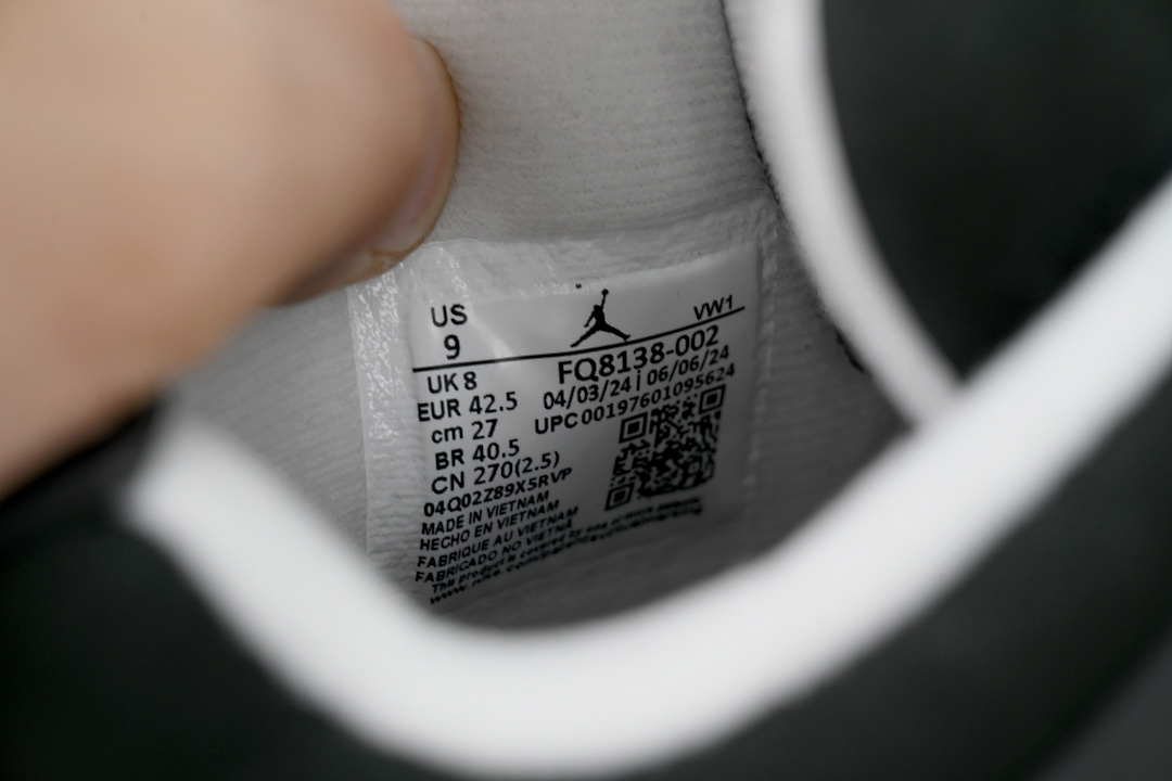 Air Jordan 4 Retro 'Fear' 2024