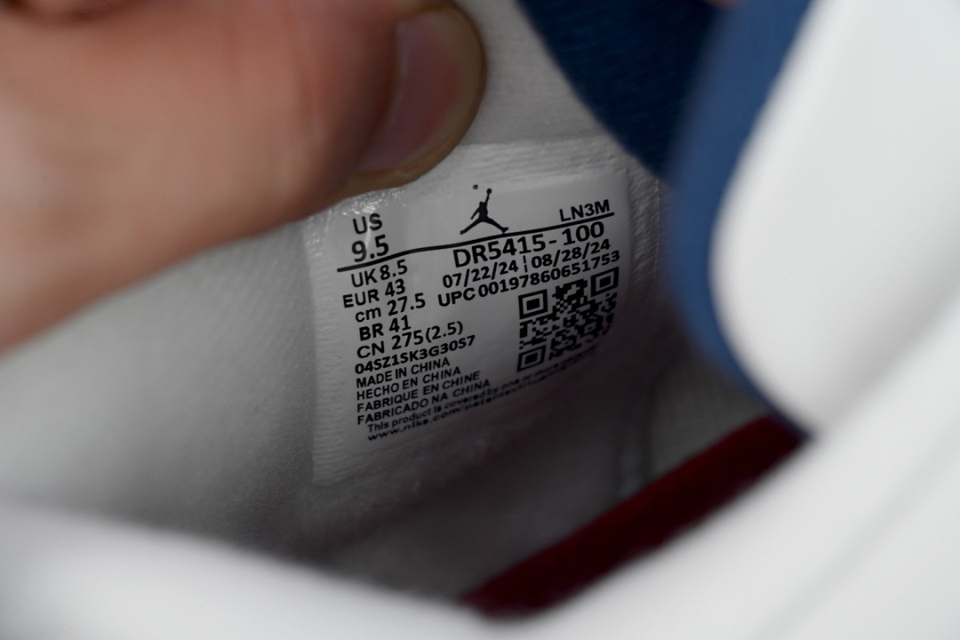 XH Nike SB x Air Jordan 4 Retro SP Navy