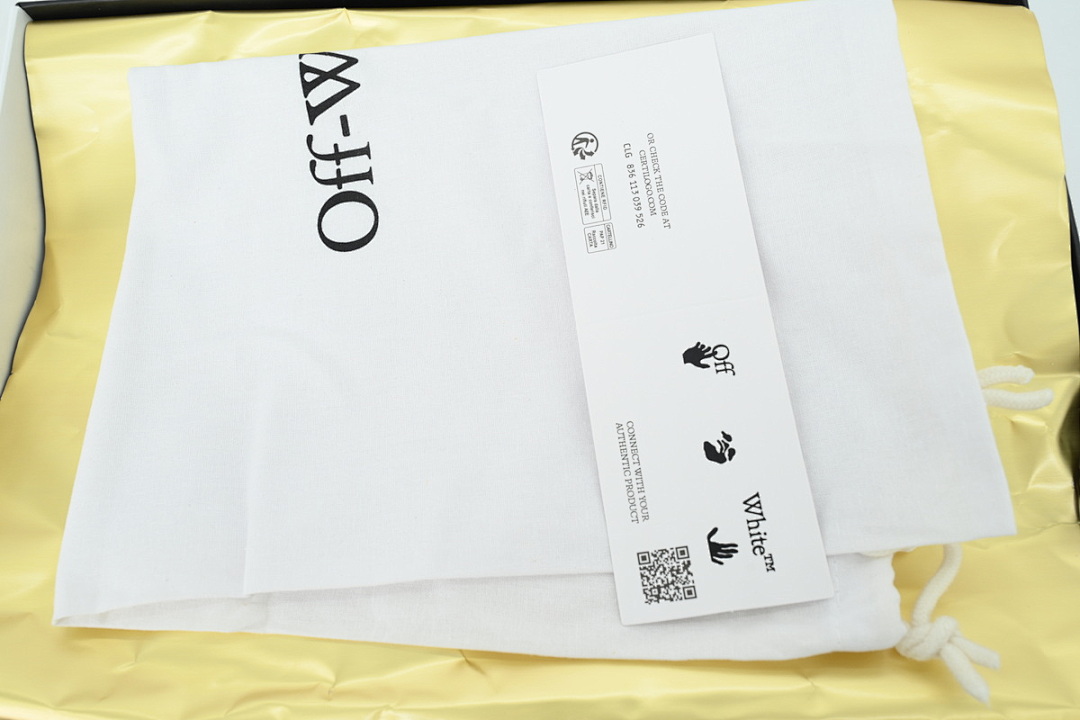OFF-WHITE Out Of White Printed Pattern
