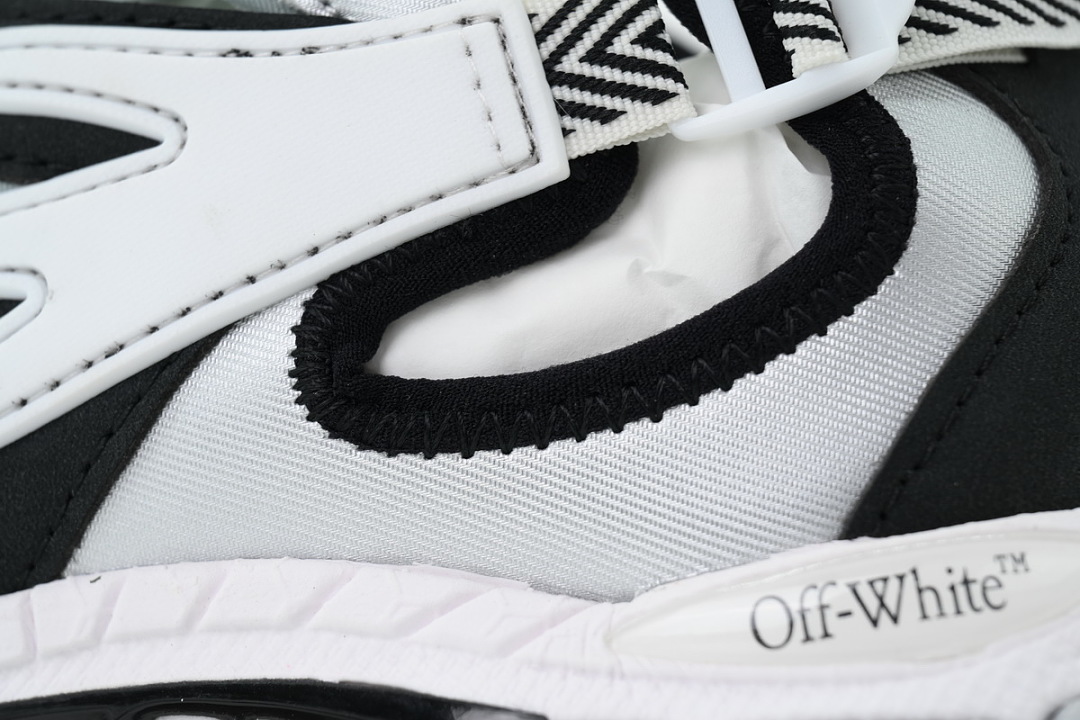 OFF-WHITE Out Of Silver Black