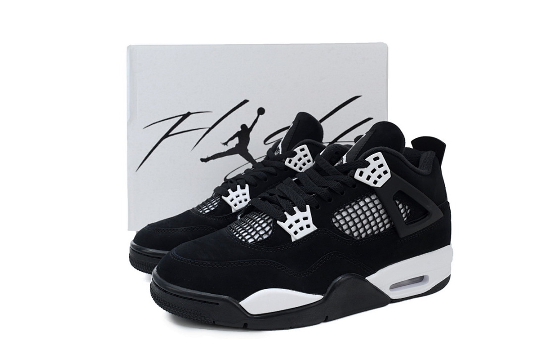 FQ8138-001 Air Jordan 4 Retro “White Thunder”