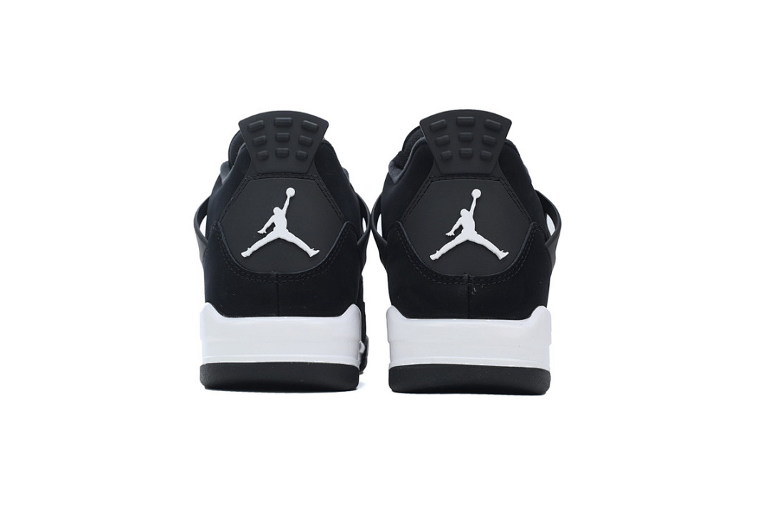 FQ8138-001 Air Jordan 4 Retro “White Thunder”