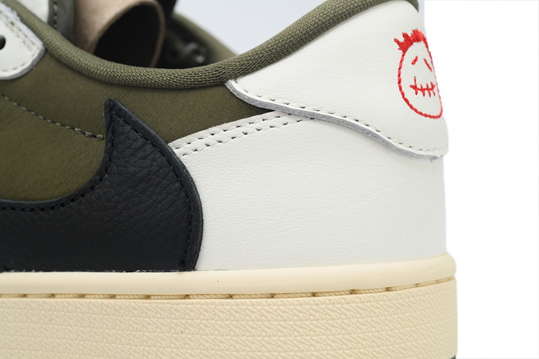Travis Scott x Air Jordan 1 Low OG SP 'Medium Olive'