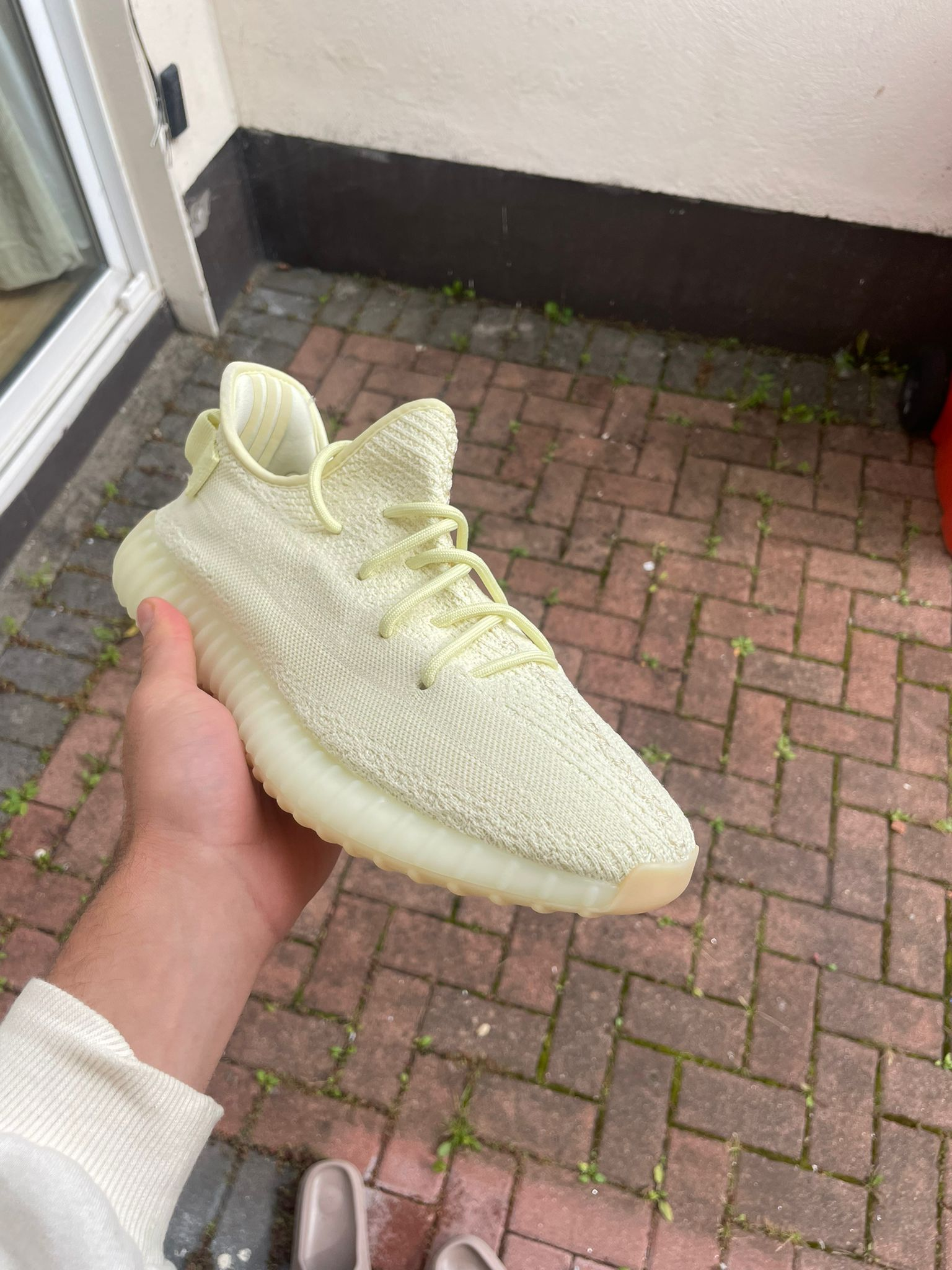 Adidas Yeey 350 Boost V2 Butter review 0