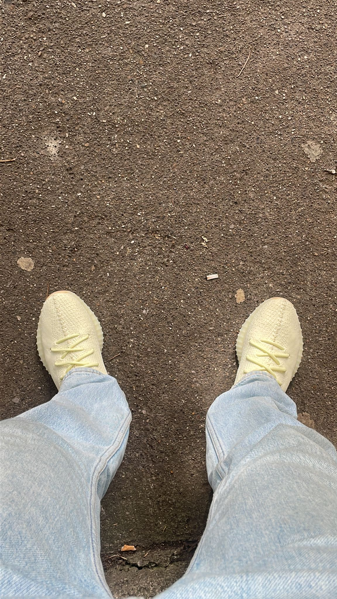 Adidas Yeey 350 Boost V2 Butter review 1