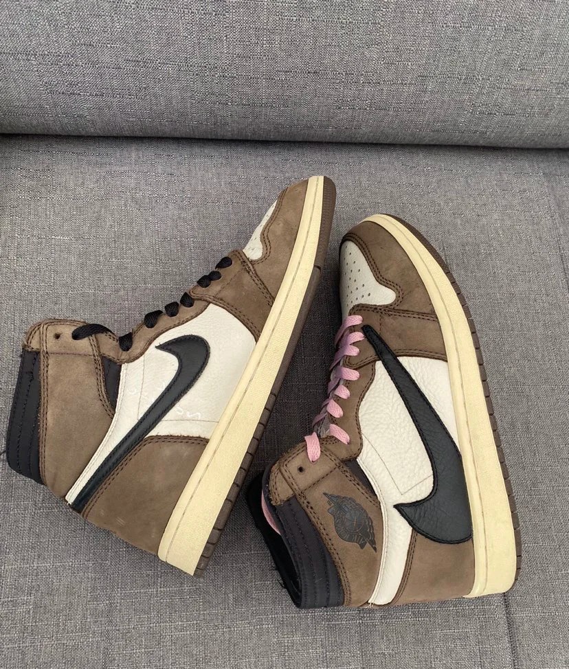  Travis Scott x Air Jordan 1 High OG TS SP review Tevis Blount 03