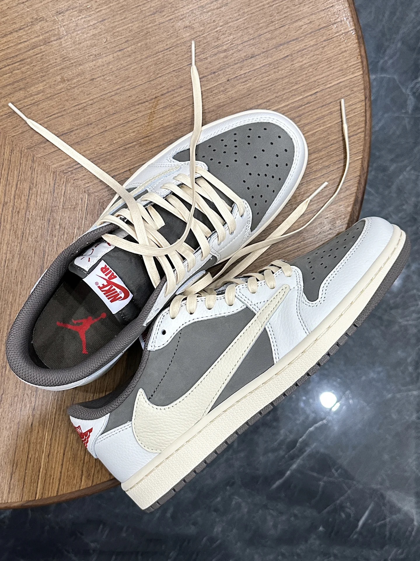 🔥 Travis Scott x Air Jordan 1 Low OG Reverse Mocha” review Carey Selby