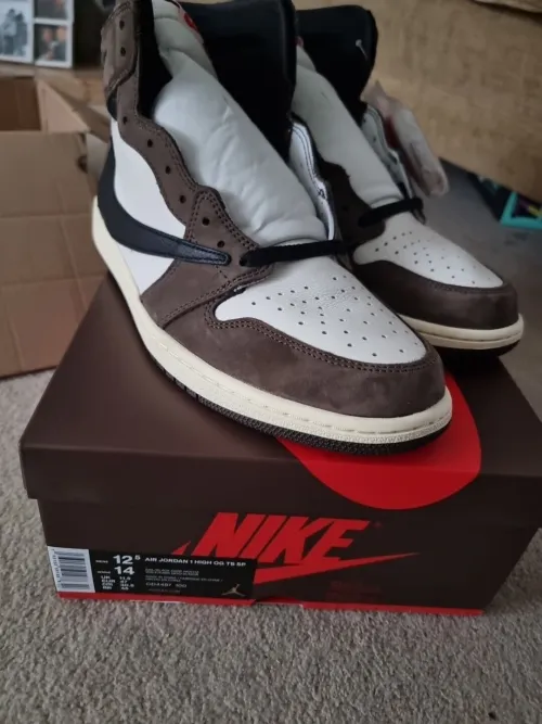  Travis Scott x Air Jordan 1 High OG TS SP review 