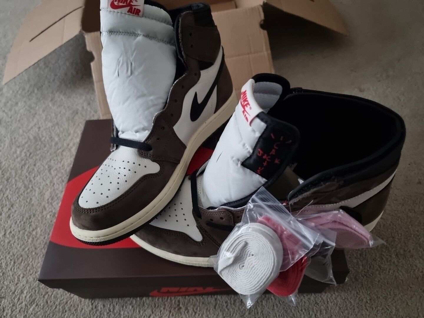 Travis Scott x Air Jordan 1 High OG TS SP review Colin David 04
