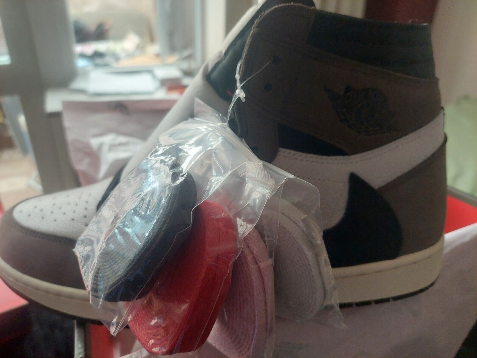 Travis Scott x Air Jordan 1 High OG TS SP review Grey Smothermon 03