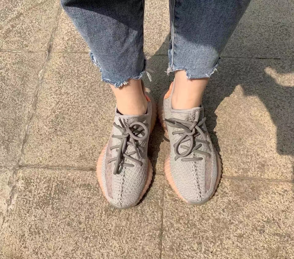 Adidas Yeezy Boost 350 V2 Tail Light review Betsy