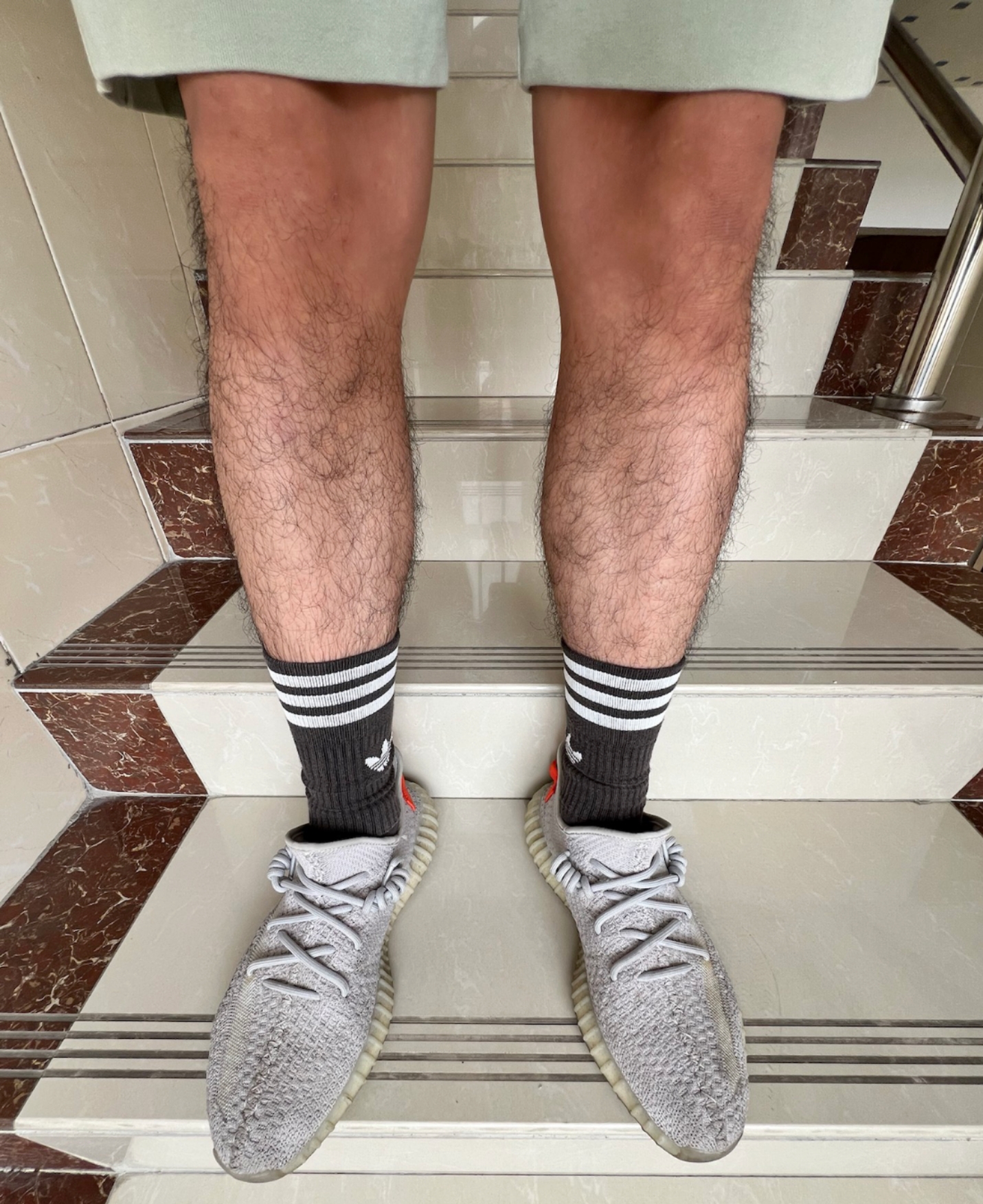 Adidas Yeezy Boost 350 V2 Tail Light review Mary