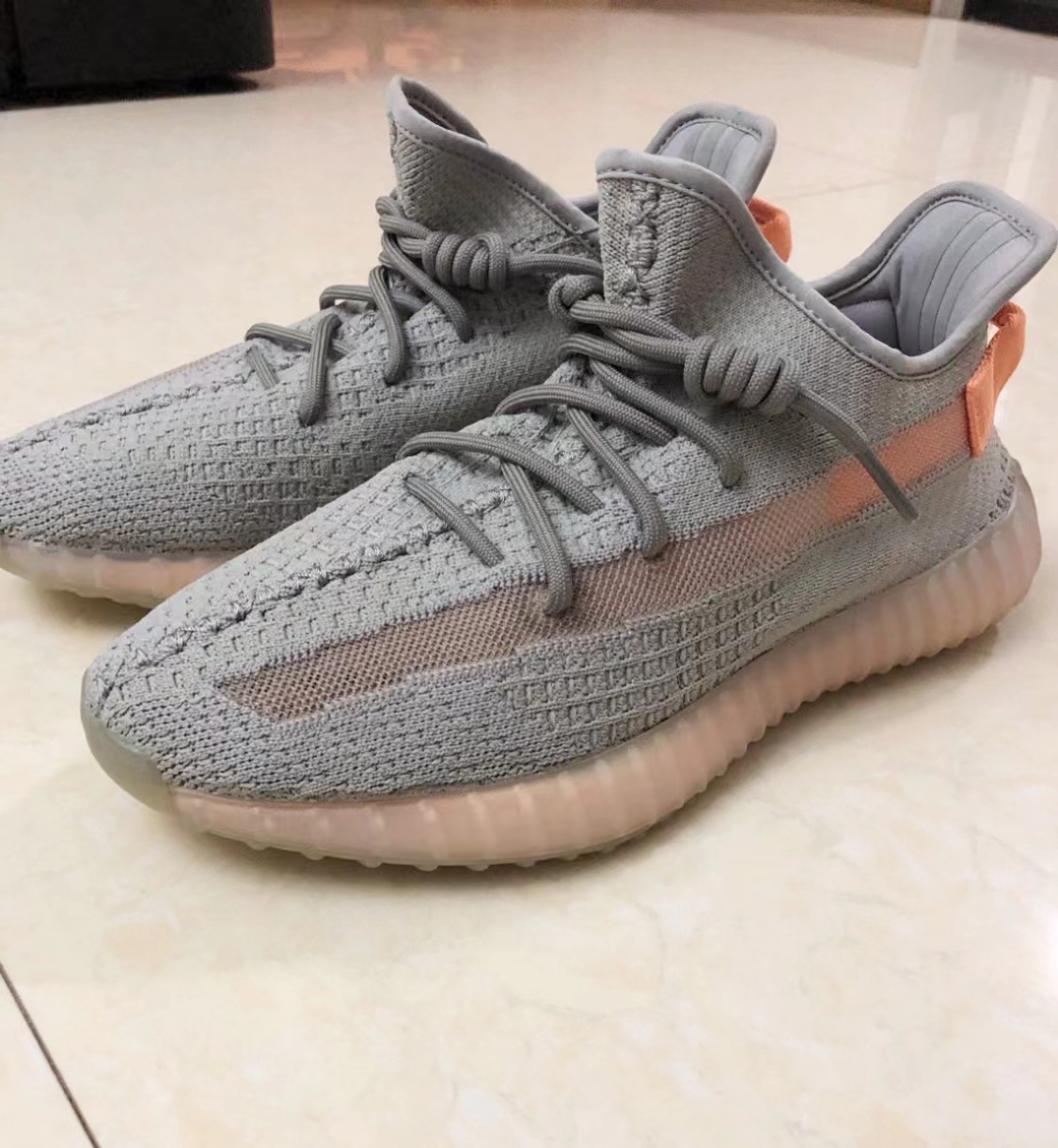 Adidas Yeezy Boost 350 V2 True Form review Gui 02