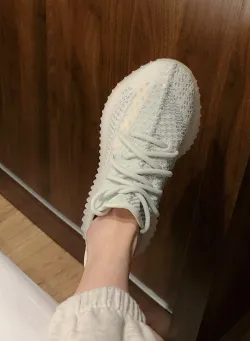 Adidas Yeezy Boost 350 V2 Cloud White Reflective review coco 02