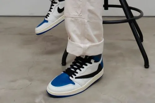 Fragment x Travis Scott x Air Jordan 1 High OG Military review 