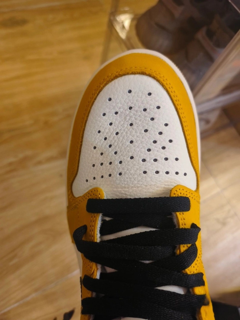  Air Jordan 1 High OG “Yellow Ochre” review Mike Wellington 03
