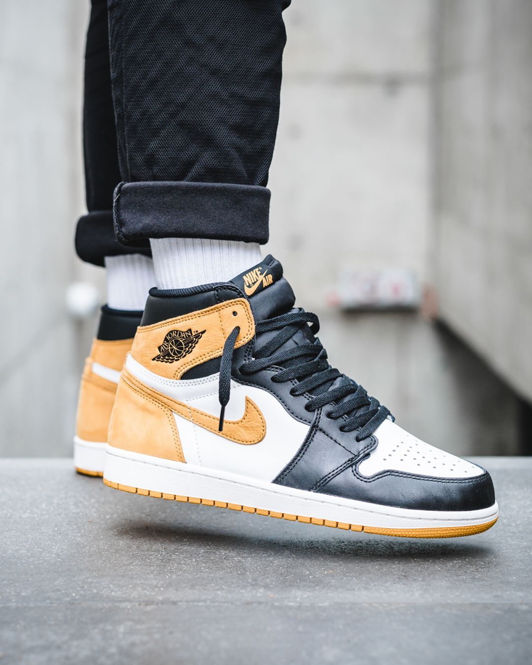 Air Jordan 1 High OG “Yellow Ochre” review William Chukwu 02